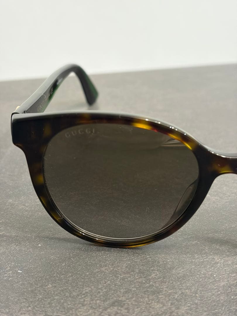 GUCCI キャットアイサングラス