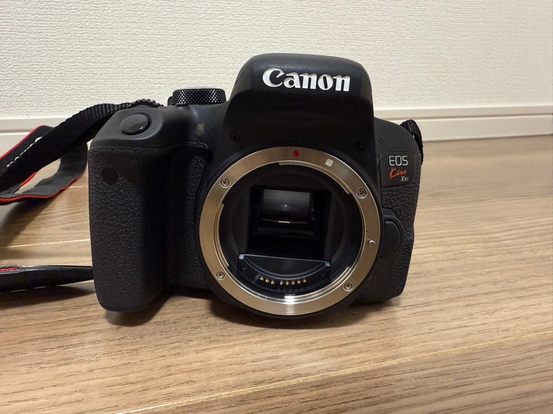 Canon EOS Kiss X9i ダブルレンズキット +単焦点レンズ