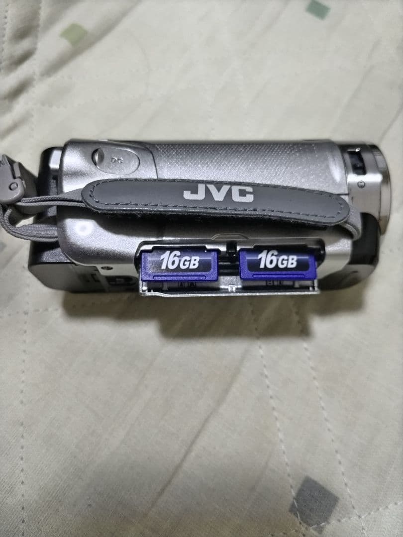 JVC Everio エブリオ GZ-HM33-S ハイビジョン ビデオカメラ