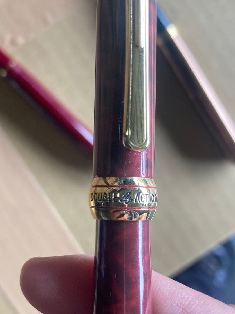 クラシック赤万年筆 金ペン先　K14