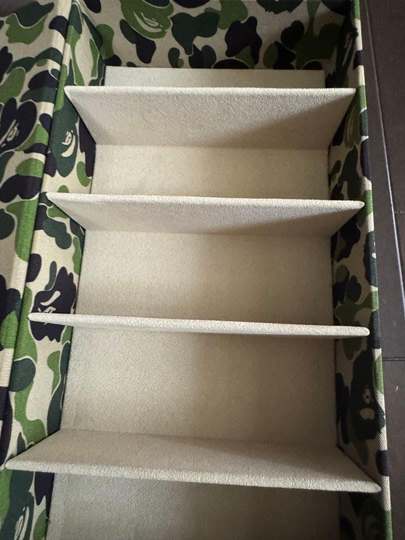 A BATHING APE カモフラージュ小物入れ