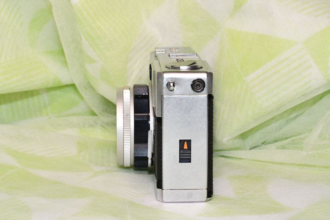 《動作品》OLYMPUS-PEN EED a359