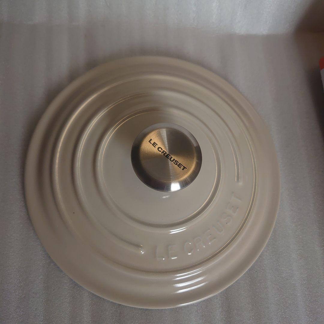 ル・クルーゼ ココットロンド 18cm シグニチャー【新品】メレンゲ