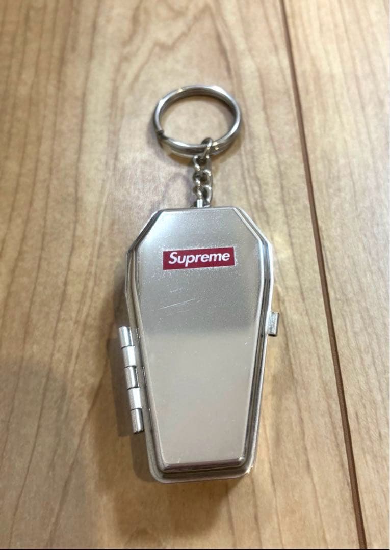 小物 Supreme Coffin Keychain