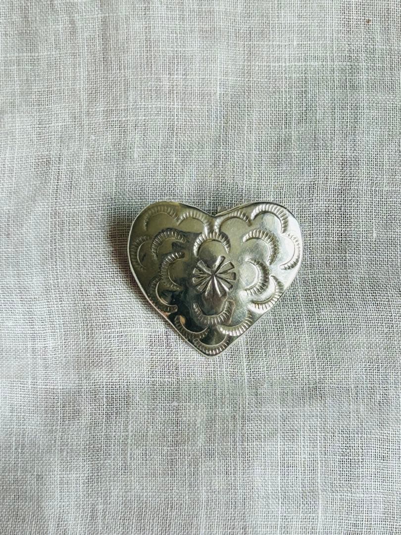 スノーキャッスル　HARPO ハート型シルバーブローチ&チャーム