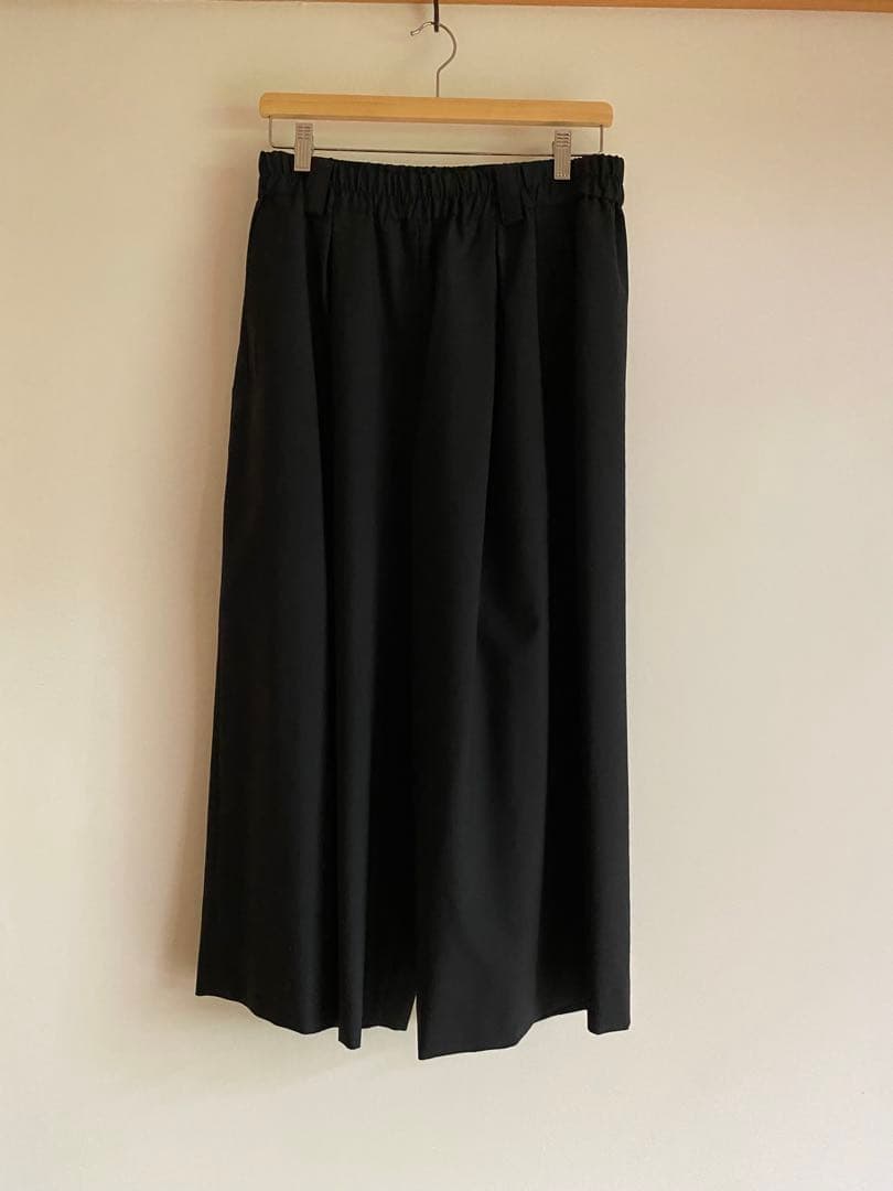 【美品】atelier naruse / FORMAL　ガウチョパンツ　ブラック