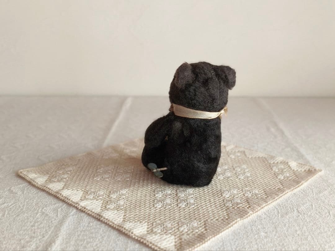 【꒰•̫͡•ོ꒱Chouさま】antique toy ❀ ミルクが好きなクマさん