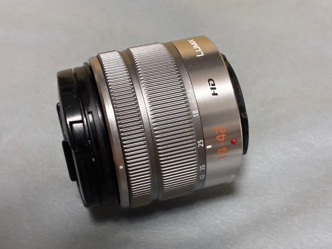 デジタルカメラ Panasonic Lumix GF5