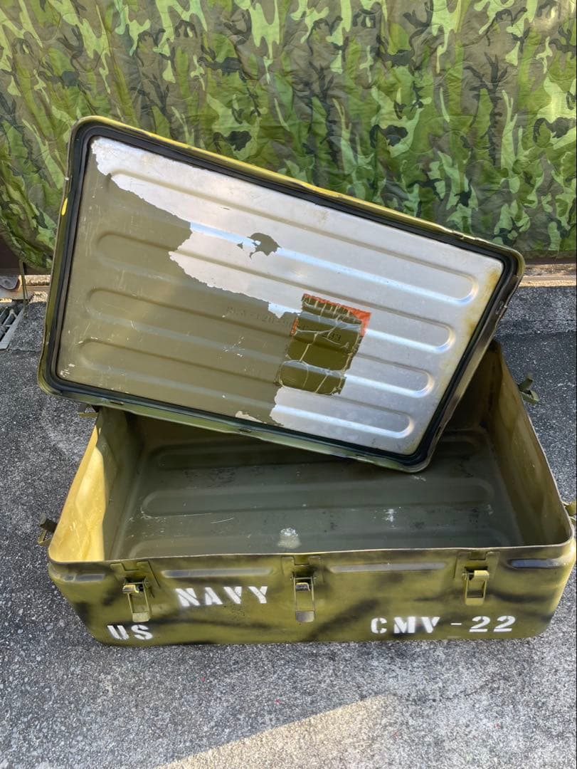 【USA製】ミリタリー　アルミコンテナ