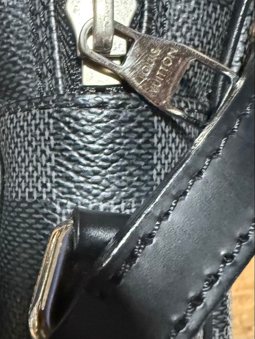 ルイ・ヴィトン ダミエ グラフィット アマゾン レム　ショルダーバッグ