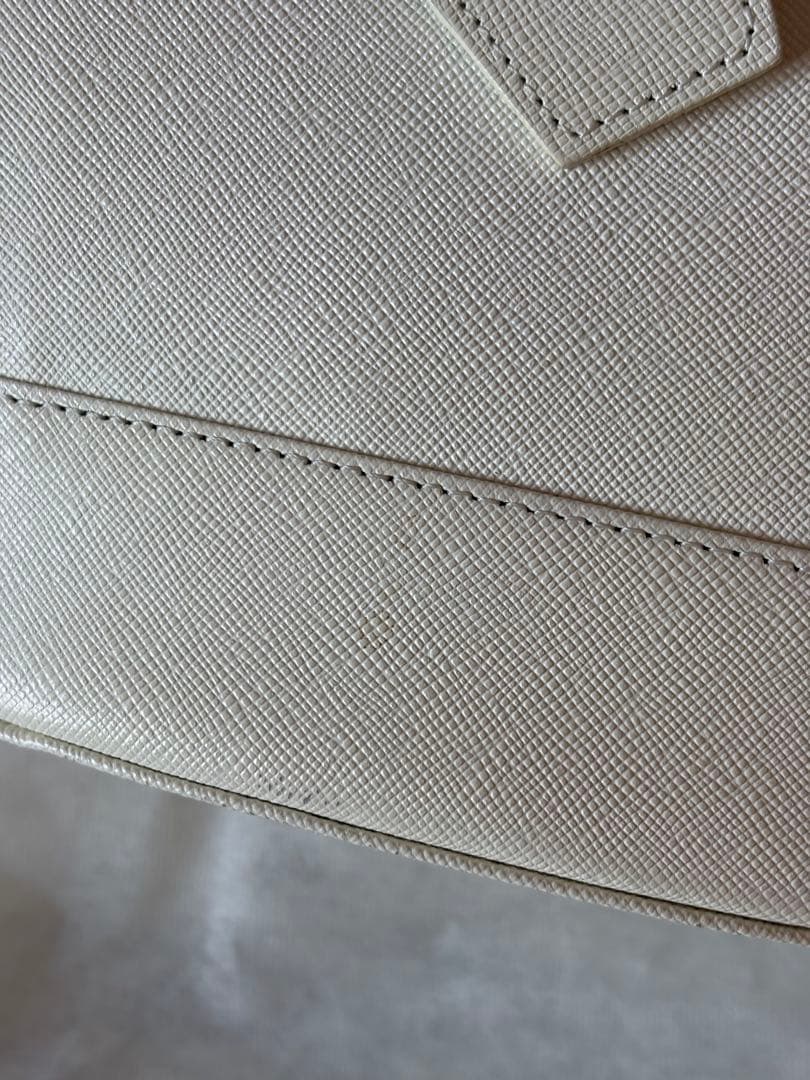 BURBERRY LONDON トートバッグ 白 レザー