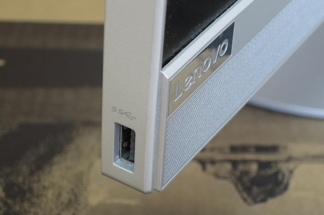 Lenovo　一体型デスクトップPC　AIO 520　Windows11