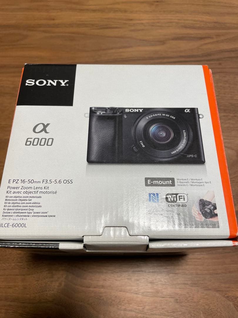 SONY α6000 パワーズームレンズキット・レンズ付き