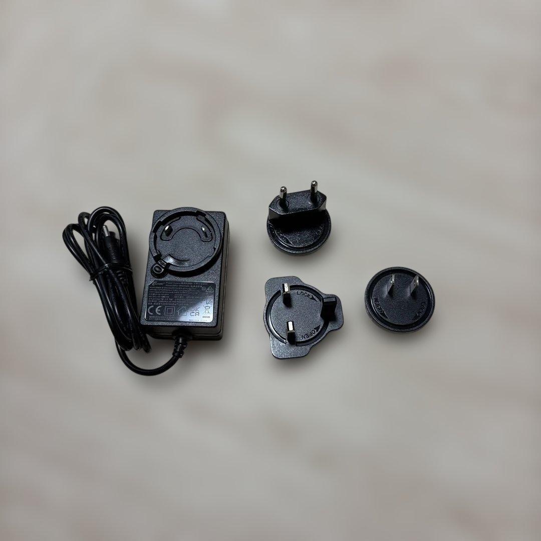 【美品】BenQ GV1 ポータブルプロジェクター