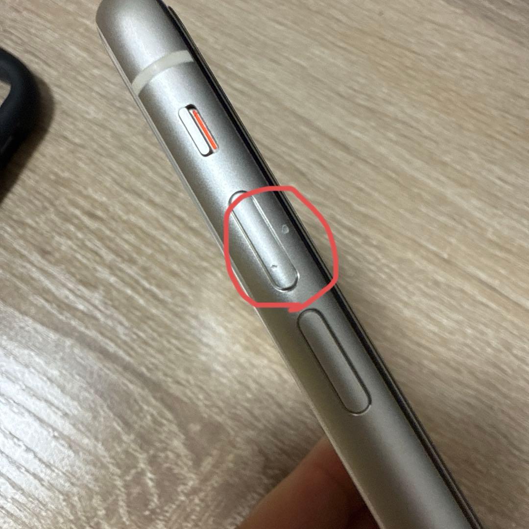 iPhone 11 64gb バッテリー82%