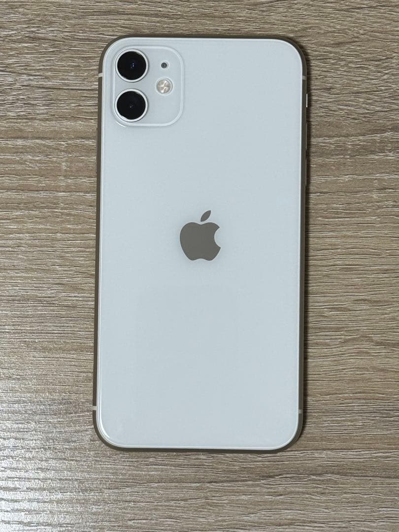 iPhone 11 64gb バッテリー82%