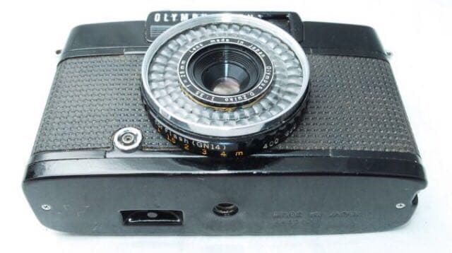 超希少！赤ベロOK！★人気のolympusカメラ★オリンパス EE-3
