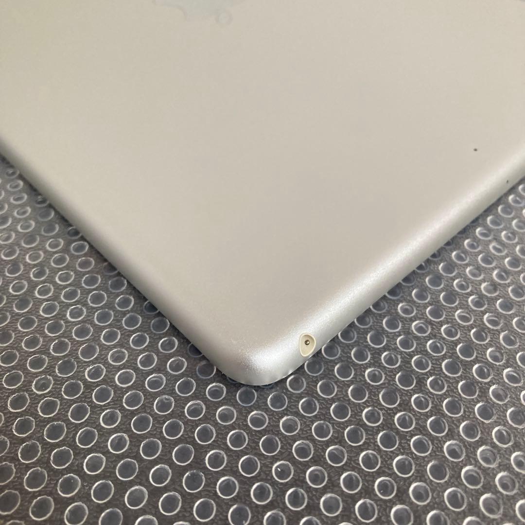 2837 電池最良好☆比較的美品☆iPad6第6世代 32GB WIFIモデル☆