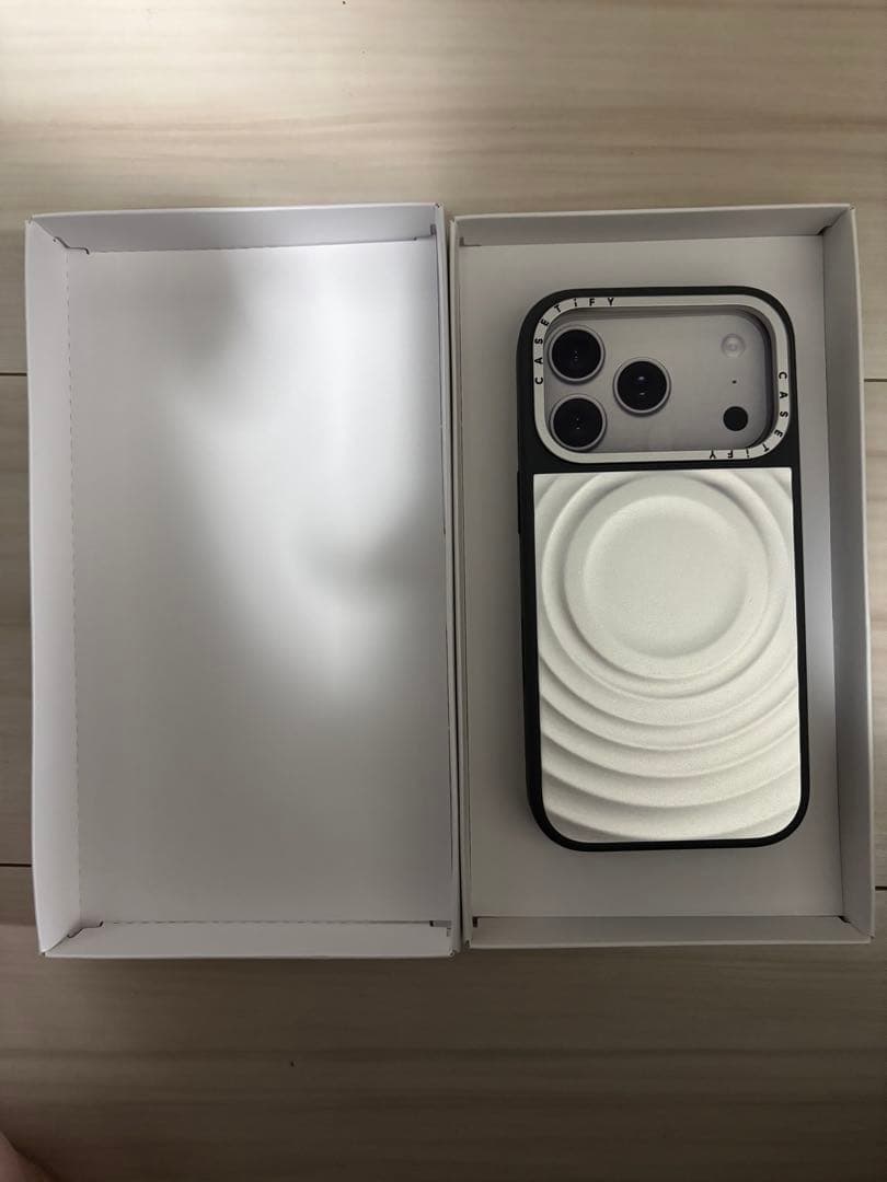 はる　CASETiFY iPhone17PROケース G-DRAGON