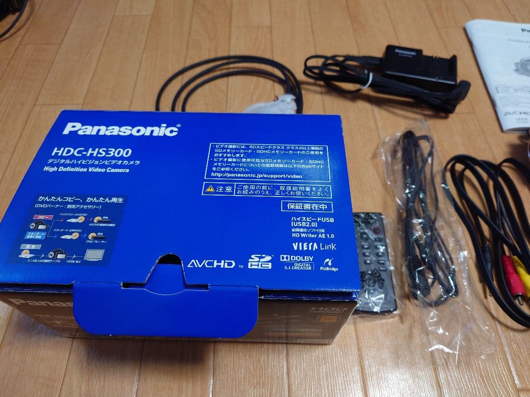 Panasonic　ビデオカメラ　HDS-HS300