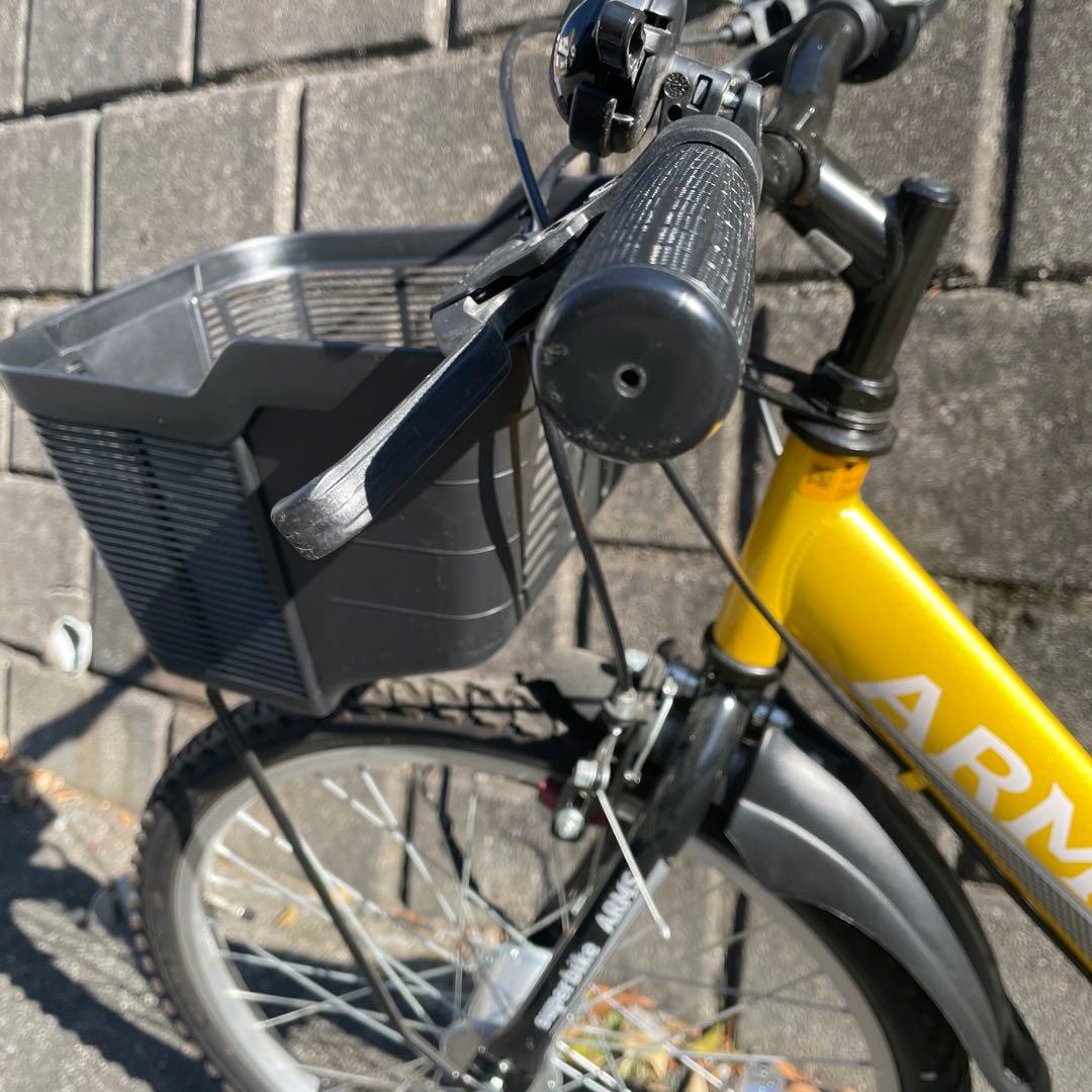 ARMSキッズ自転車　22インチ
