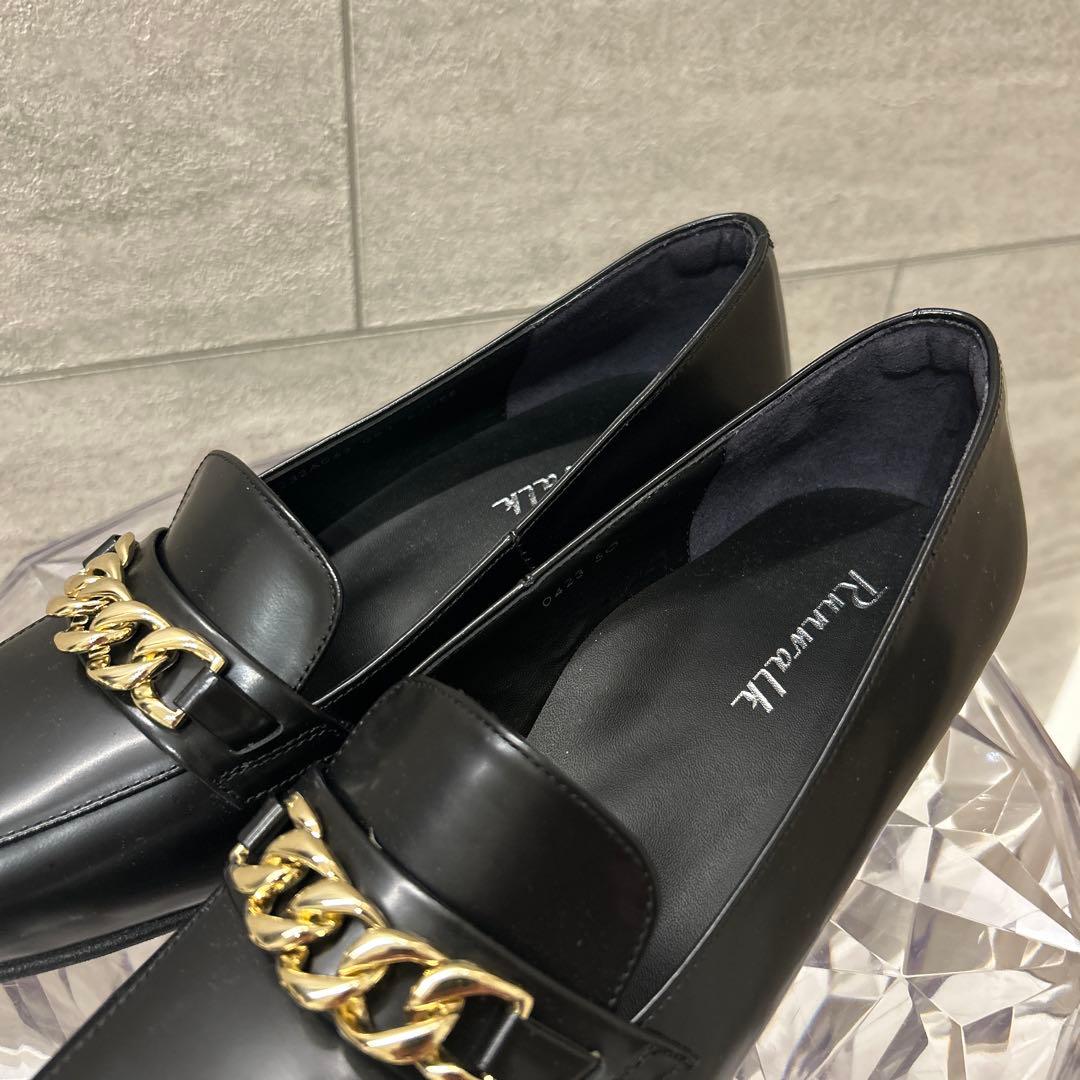 新品　未使用　アシックスブラックローファー ゴールドチェーン装飾　24.5cm