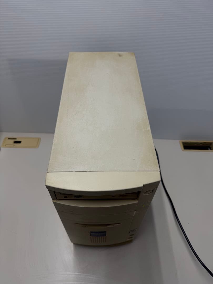 PC‑9821 V200 本体のみ 通電確認済 ジャンク扱い