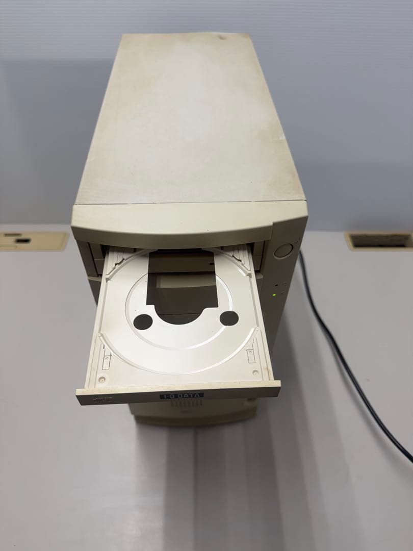 PC‑9821 V200 本体のみ 通電確認済 ジャンク扱い