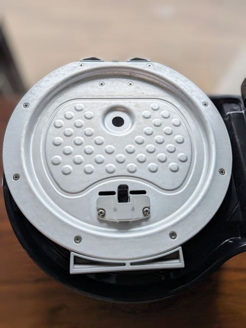 三菱電機 炊飯器 KAMADO NJ-AWB10-B　5.5合／付属品完備