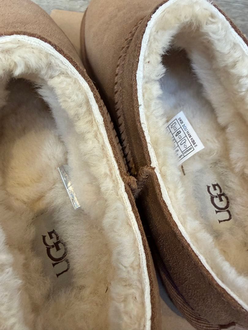 UGG クラシックマイクロ　23㎝