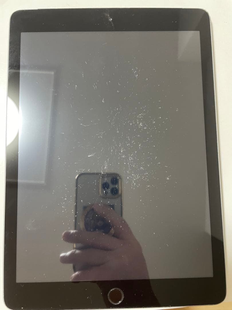 iPad第6世代(A1954)本体32GBグレイau