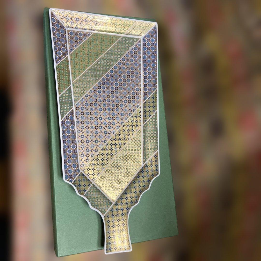 未使用　￼前畑陶器　羽子板大皿　色絵金彩　36.6×18.2〜15〜4×高2cm