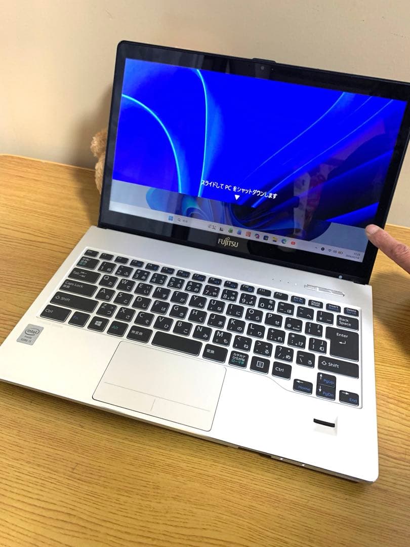 富士通タッチパネルi5/10/SSD 256GB office2024