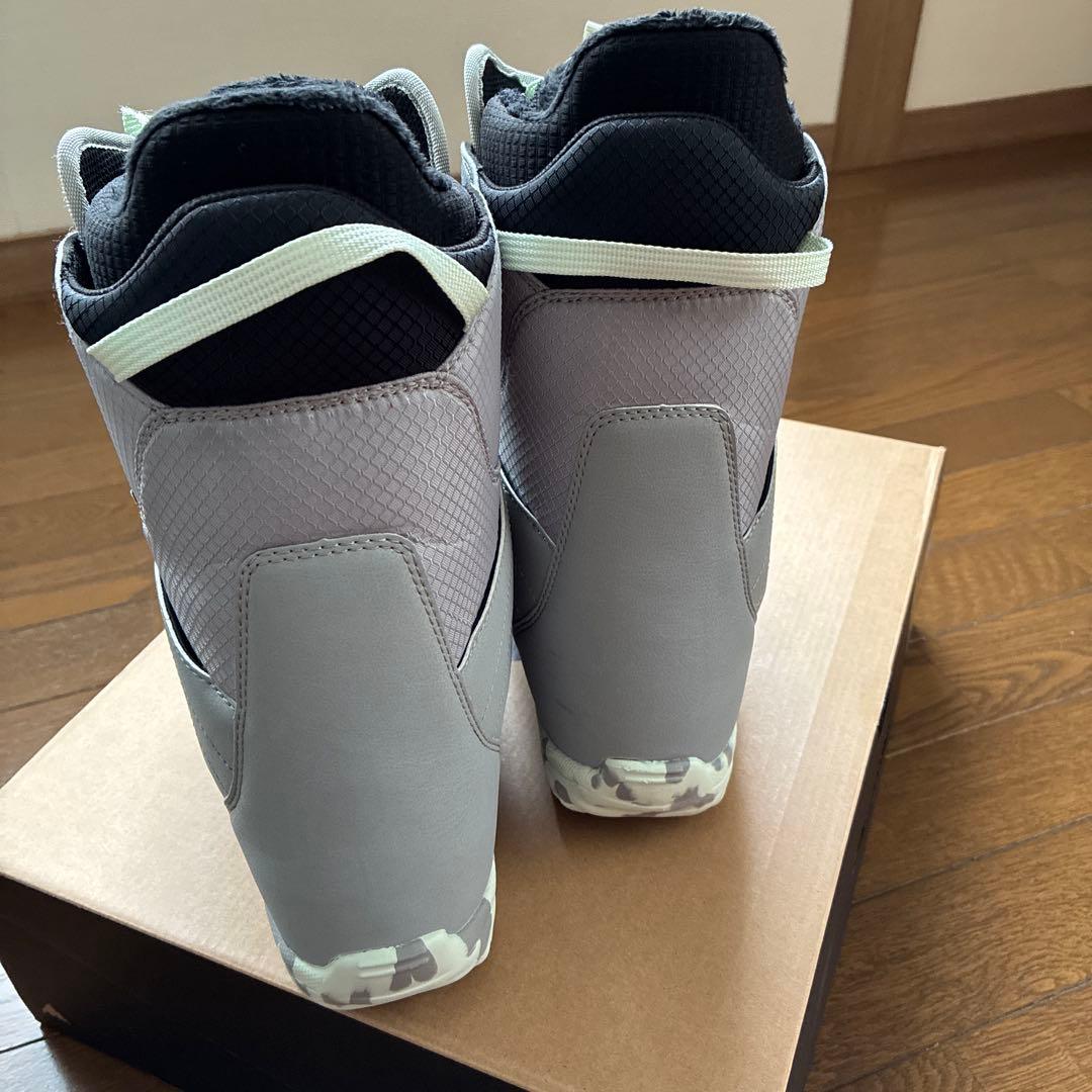 burton ZIPLINE 子ども用　スノーボードブーツ グレー