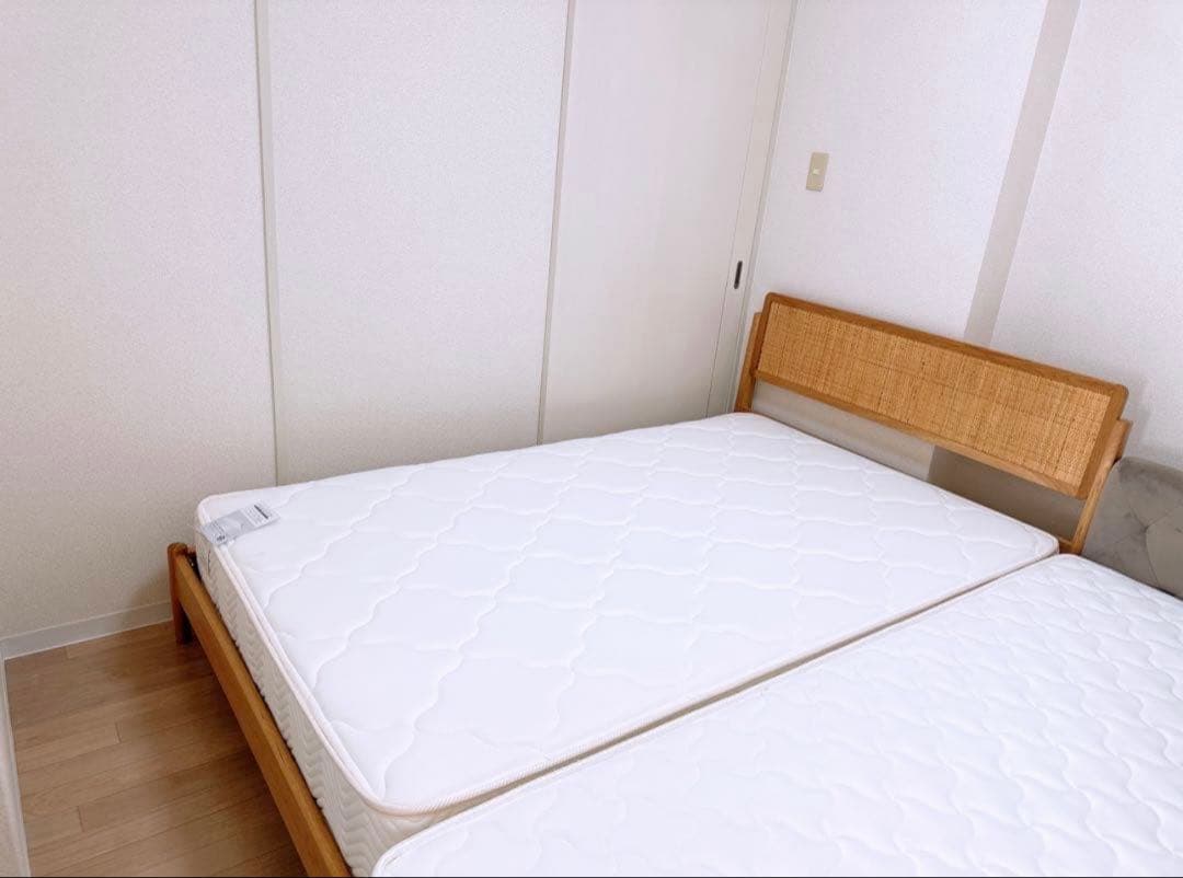 （直接引き取り可）ベッドフレーム　セミダブル　unico SOLK