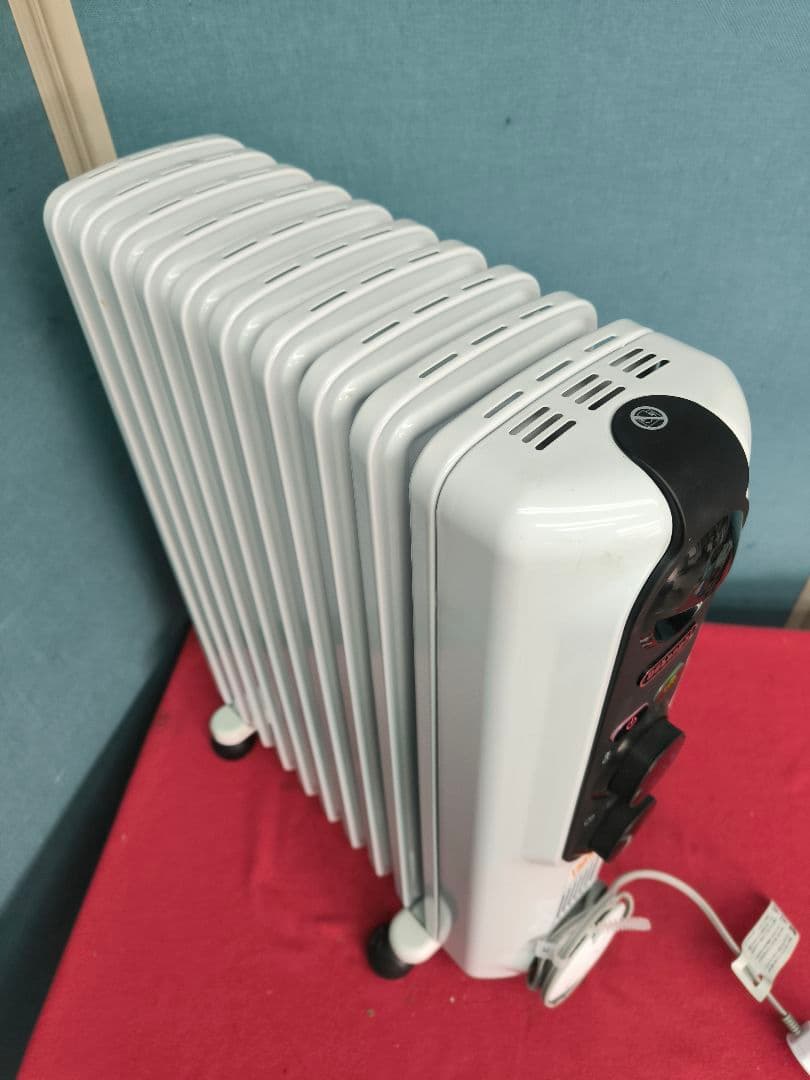 2021年製デロンギアミカルド オイルヒーター　～13畳　RHJ35M1015