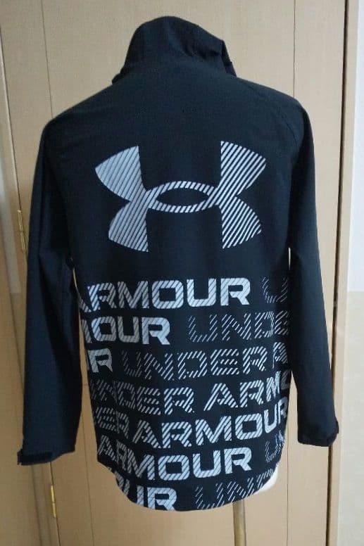 新品 アンダーアーマー ジャケット Lサイズ 定価13200円