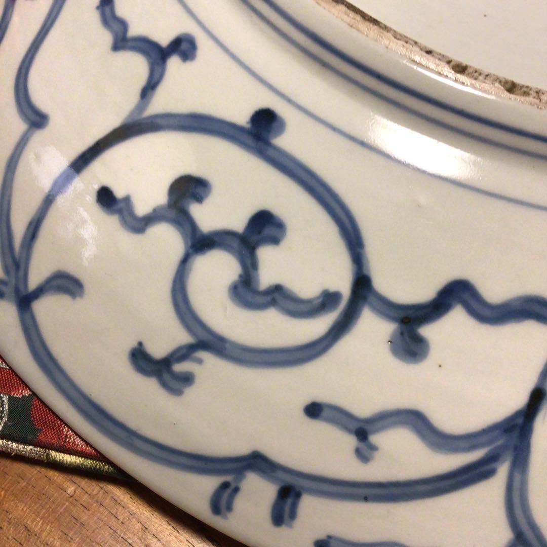 A136 古伊万里　蛸唐草紋様　大皿　1尺3寸　1枚　（皿立て付き）