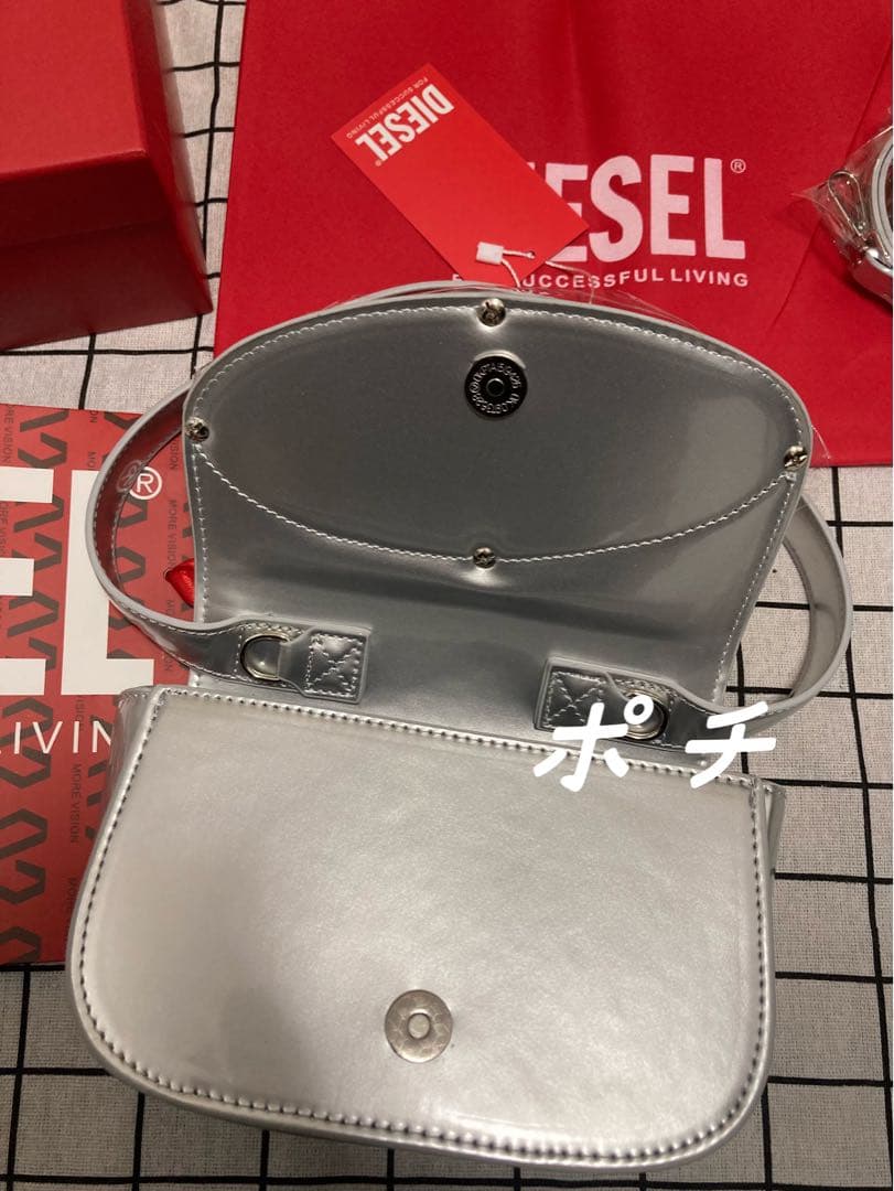DIESEL シルバーショルダーバッグ