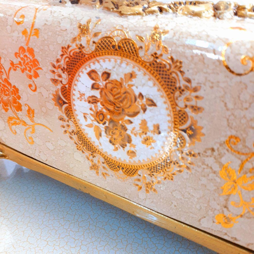 輸入雑貨　シノワズリ　『薔薇のティッシュBOX』　ゴールド　薔薇柄　リビング