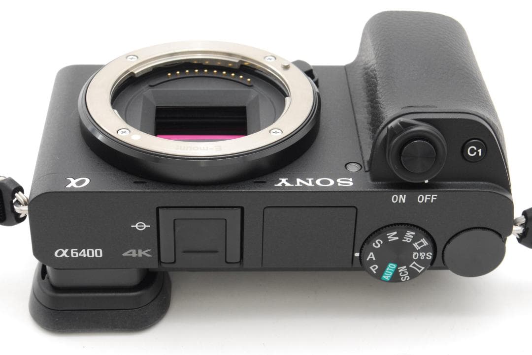 【ほぼ新品】ソニー Sony a6400 ダブルレンズキット ショット数138回