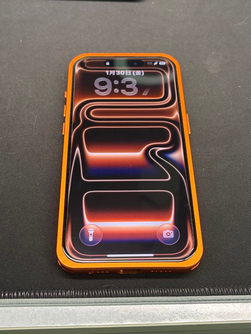 Apple iPhone 15 Pro 本体 128gbケース4個付き