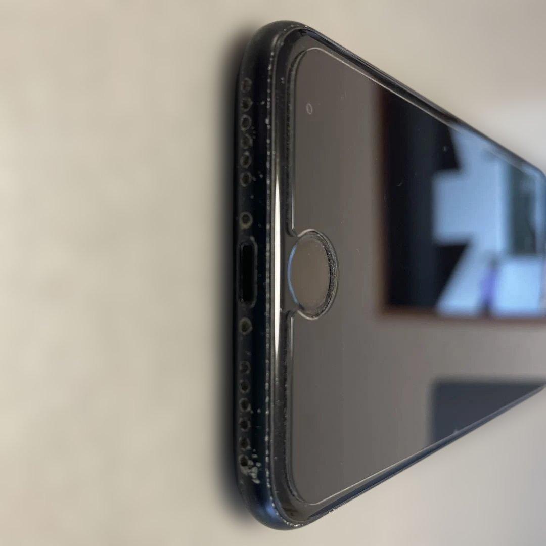 iPhone SE 第3世代　黒　iPhone se