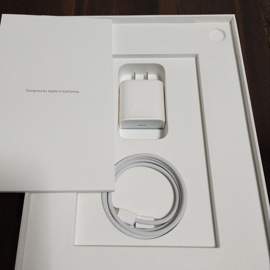 【未使用に近い】iPad (A16) Wi-Fi+Cellular 128GB