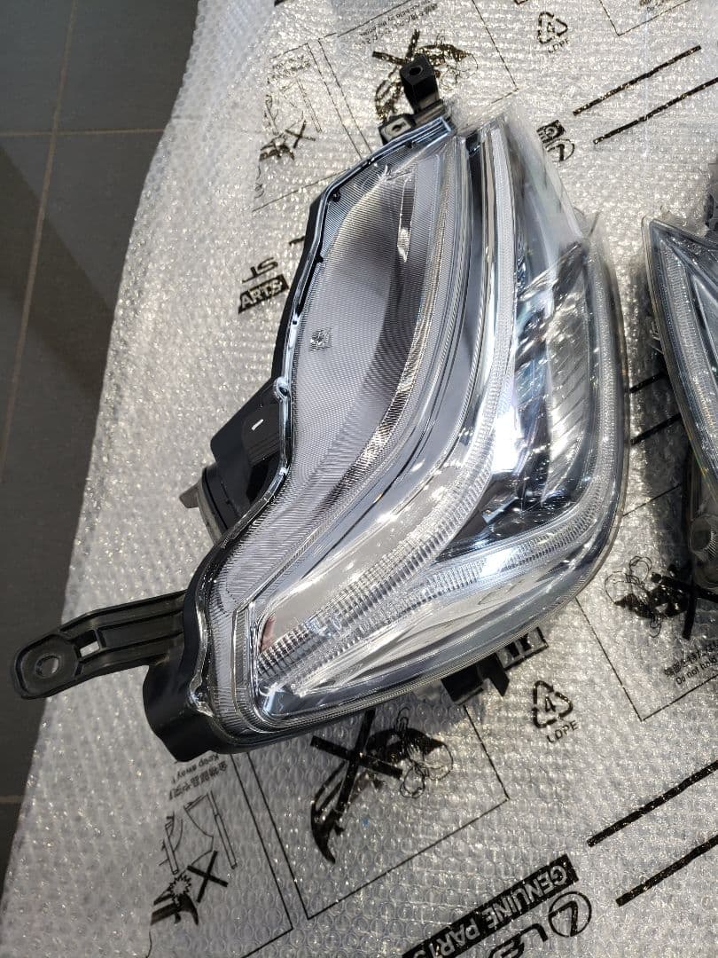 トヨタ 130系マークX 中期 純正 ヘッドライト 左右セット⭐中古⭐程度良好❗