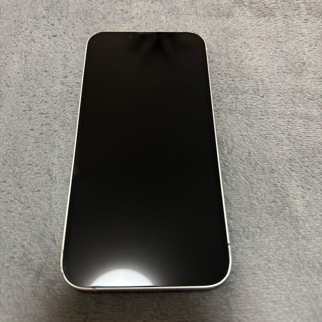Apple iPhone 13スターライト本体　256GB