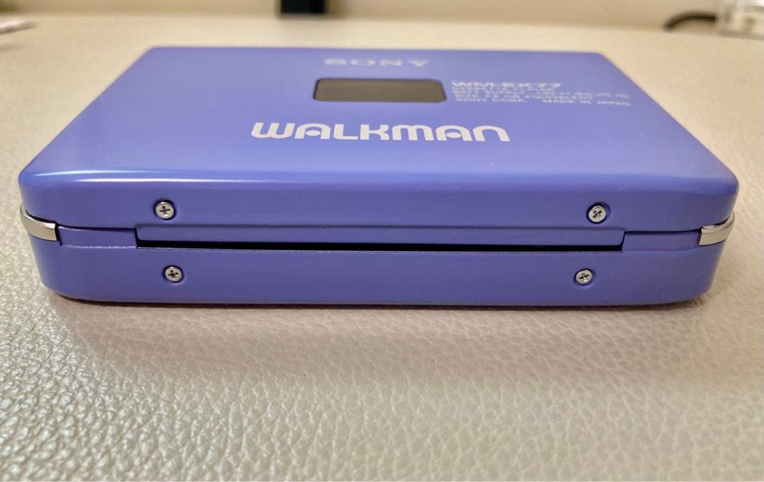 SONY WM-EX77 WALKMAN パープル　紫　動作品　ジャンク扱い