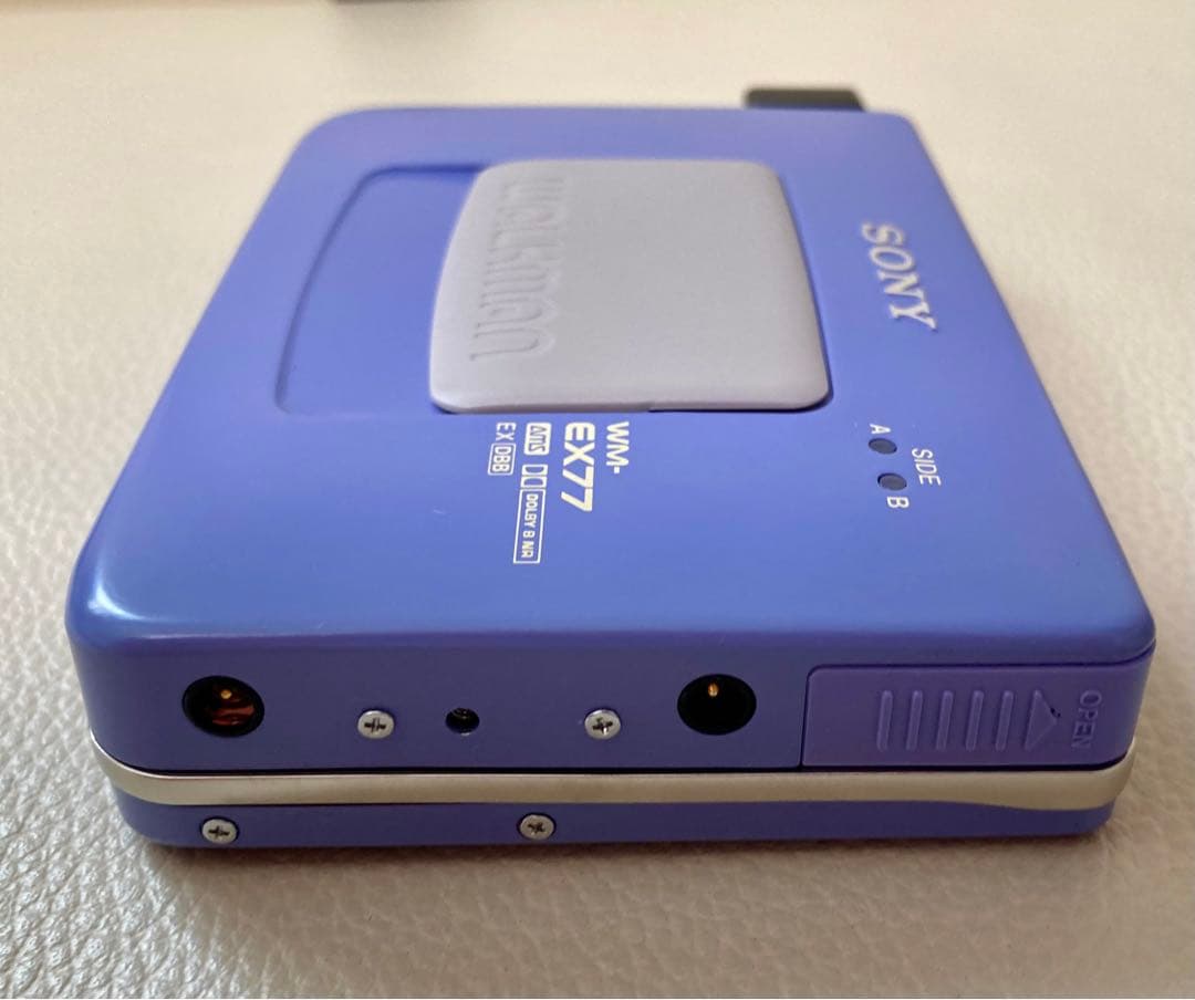 SONY WM-EX77 WALKMAN パープル　紫　動作品　ジャンク扱い