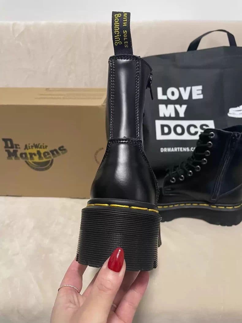 Dr.Martens 厚底 8穴 ハイカット マーチンブーツ レディース24cm