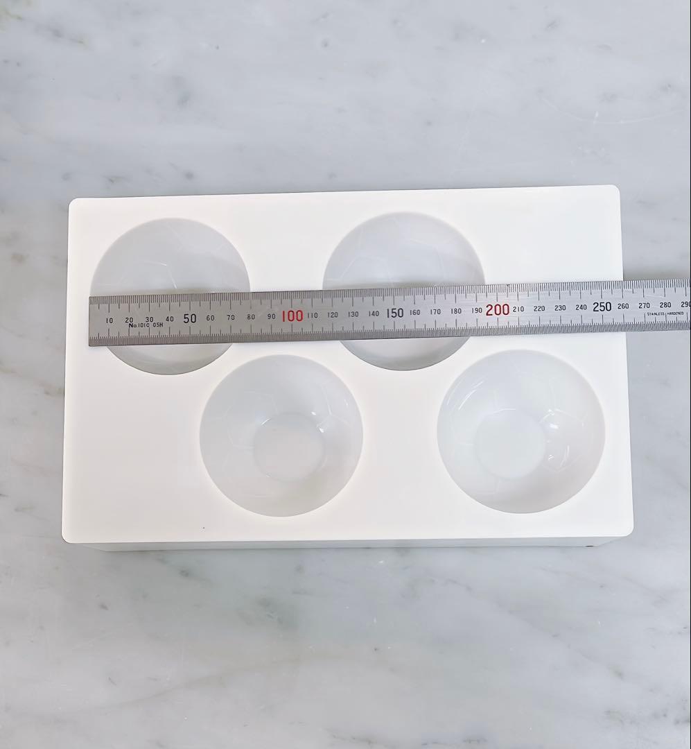 サッカーボールと笛のチョコレートモルド